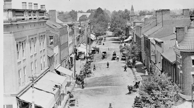 bardstown-in-1910 black and white photo of Bardstown in 1910